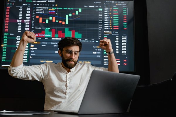 Comment gagner de l'argent sur le net sans investir ?