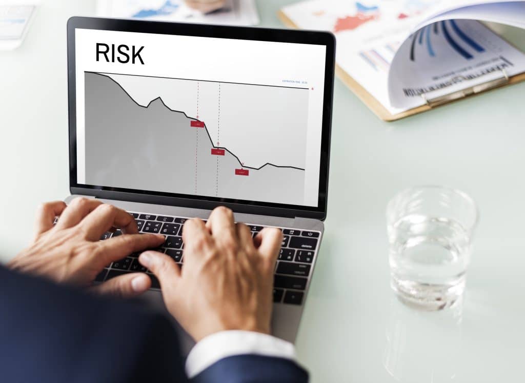 Quelle est l’incidence de la réglementation financière sur la gestion des risques d’entreprise ?